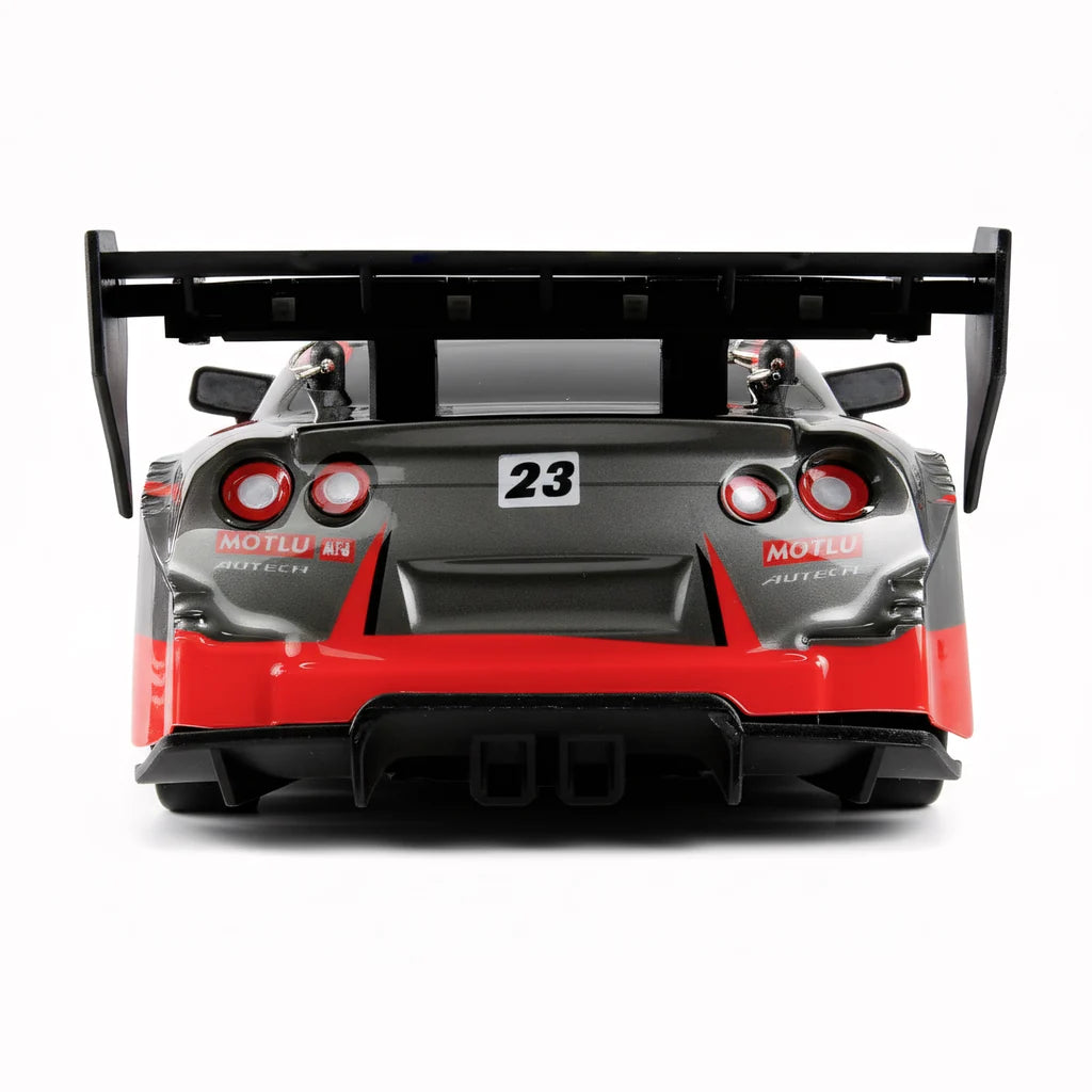 Nissan GT-R NISMO GT500 RC 1/24 - drift et piste