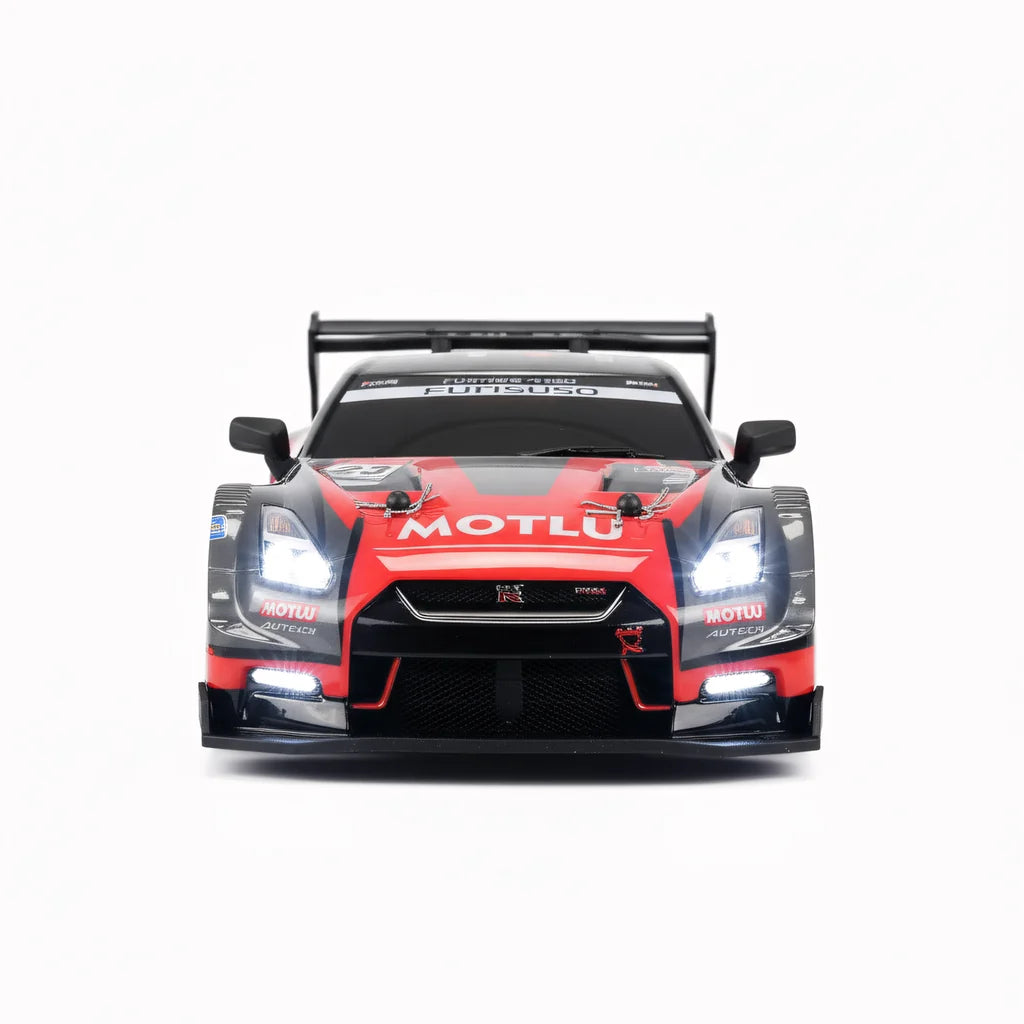 Nissan GT-R NISMO GT500 RC 1/24 - drift et piste